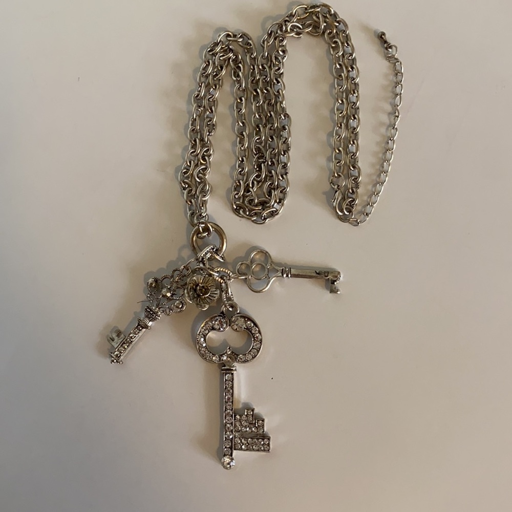 Gothic antique silver key necklace